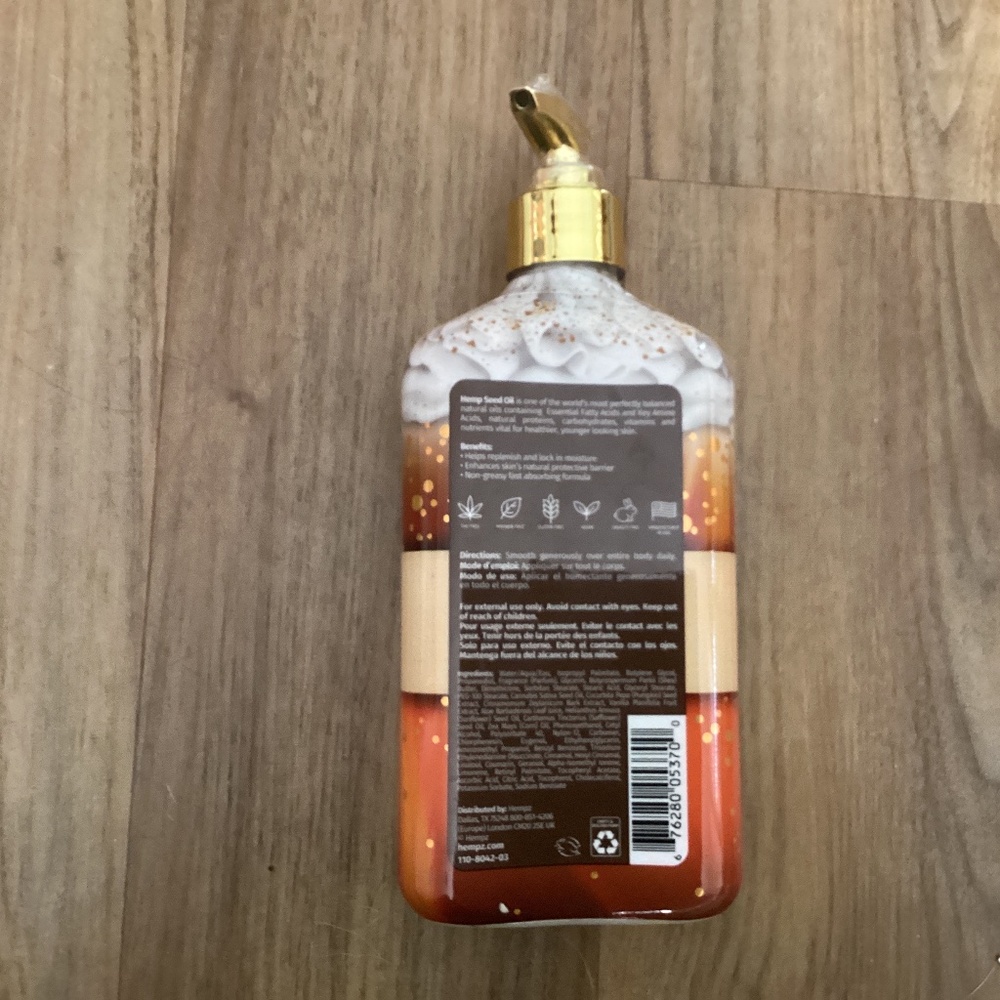 Hempz Pumpkin Spice & Vanilla Herbal Body Moisturizer Chai 17 oz.